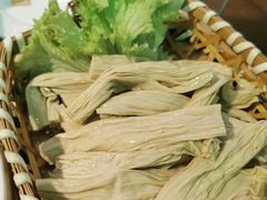 -六少·猪肚包鸡火锅(卓悦INTOWN店)
