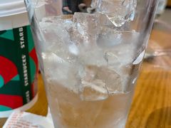 -星巴克臻选(深圳龙华红山天虹店)