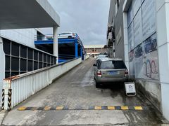 -上海宝信宝马4S店