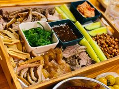 -酱肉小酒馆(梅陇店)