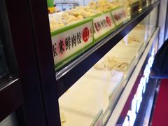 面包甜点陈列柜-袁记云饺(瞿溪路店)