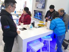 -荣耀授权专卖店(黄浦浙江中路店)