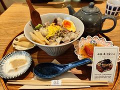 -啢啢茶寮(芳华横街店)