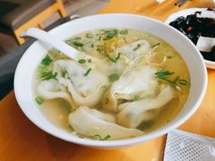 菜肉馄饨-鼎泰丰(嘉年华•海信广场VILLAGE店)