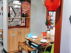 -乡土黄·鲜牛肉火锅·小龙虾(兴业街店)