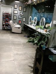 -时尚殿堂明星门店