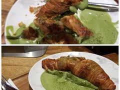 爆浆抹茶可颂-DECAMERON十日谈(卓悦汇店)