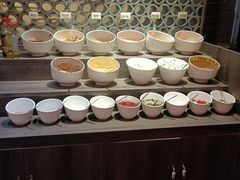 自助调料区-陈府大宅门成都火锅·手切鲜肉(太原街店)