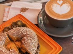 -Catch Bagel(芳草地店)