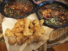 -爆炸头阿姨小四川正宗川味小吃(无任何分店)