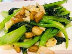 猪油渣炒菜心-兴粤匯香港茶餐厅(宝山日月光店)