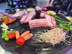 -豚豚家돈돈가韩国锅盖烤肉(新北万达店)