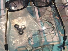 -美式眼镜·授权蔡司.依视路.尼康.豪雅.明月(人民广场店)