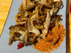 炸菌子-勺子米线·云南传统小吃市集(四方街店)