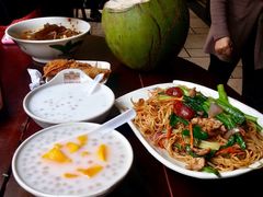 -海口骑楼小吃街