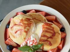 草莓奶油苏芙蕾-UPPER KITCHEN(延安路店)