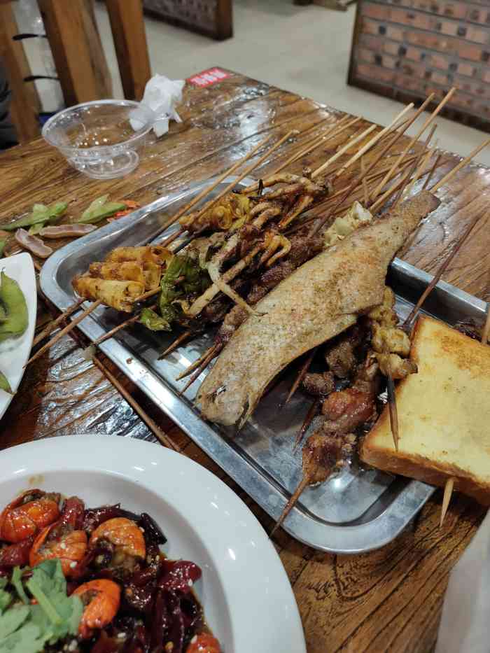 大胡子·海鲜烧烤大排档(西湖村大街店)