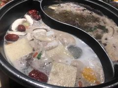 -呷哺呷哺(新世界百货望京店)