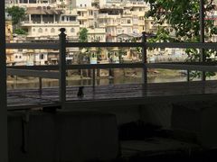 -Lake Shore Hotel & Restaurant