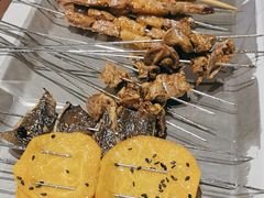 -三个大叔烤羊肉串·歌手驻唱·碳烤鲜肉(西三旗店)