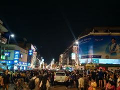 -周日夜市