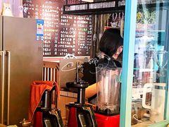 -喵屿·大理花园猫咖