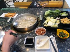 -一席地·本地鸡窝·杭帮鸡火锅(萧山银隆百货店)