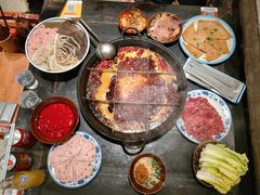 -周小明火锅(黑金冠社区店)