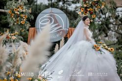 -拉瑞娜LaReine婚纱礼服高级定制