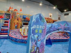-嘿哟动霸CHUA·新潮玩运动娱乐中心·蹦床滑冰团建乐园