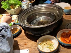 -明洞阿姨·韩式酱蟹烤肉·创意料理(三元桥店)