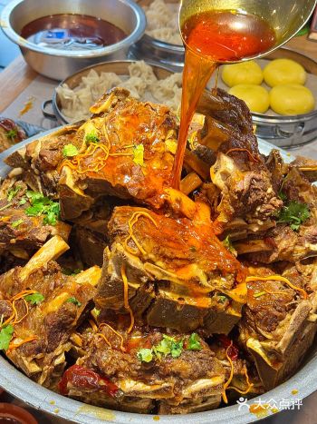 近期吃得最过瘾的一顿！牛羊盛宴吃爽了！