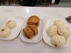 -李与白包子铺(桐梓林店)
