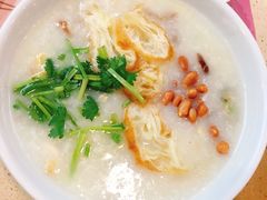 招牌艇仔粥-点都德(汇盈广场店)