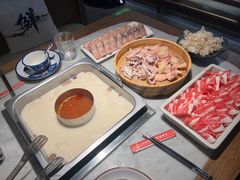 -尚尚仙·酸汤猪手·猪肚鸡火锅(华联万柳购物中心店)