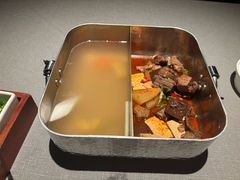 -左庭右院鲜牛肉火锅黑金店(陆家嘴中心店)