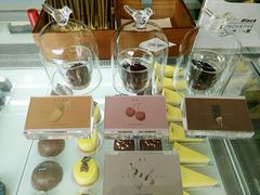 -UNI UNI(环亚凯瑟琳店)