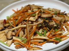 -梁家大院•农家菜(昆山会展中心店)