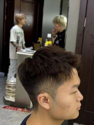 点击看大图 -藤野造型烫发染发