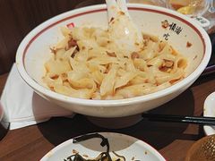 -顺溜·手工刀削面·黑金店(铜锣湾店)