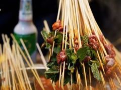 -拈签一笑黄牛肉辣卤串串