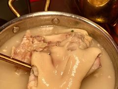 -何师烧烤Pro ·江湖川菜·小龙虾·精酿(太古里旗舰店)