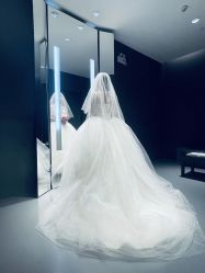 -Vera Wang婚纱礼服旗舰店