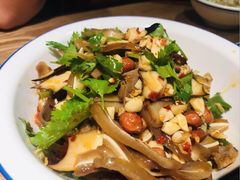 -费大厨辣椒炒肉(万家丽一店)