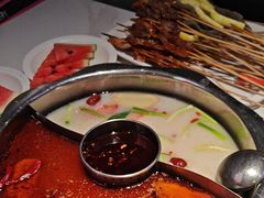 -佰人王串串香火锅(洋珠巷店)