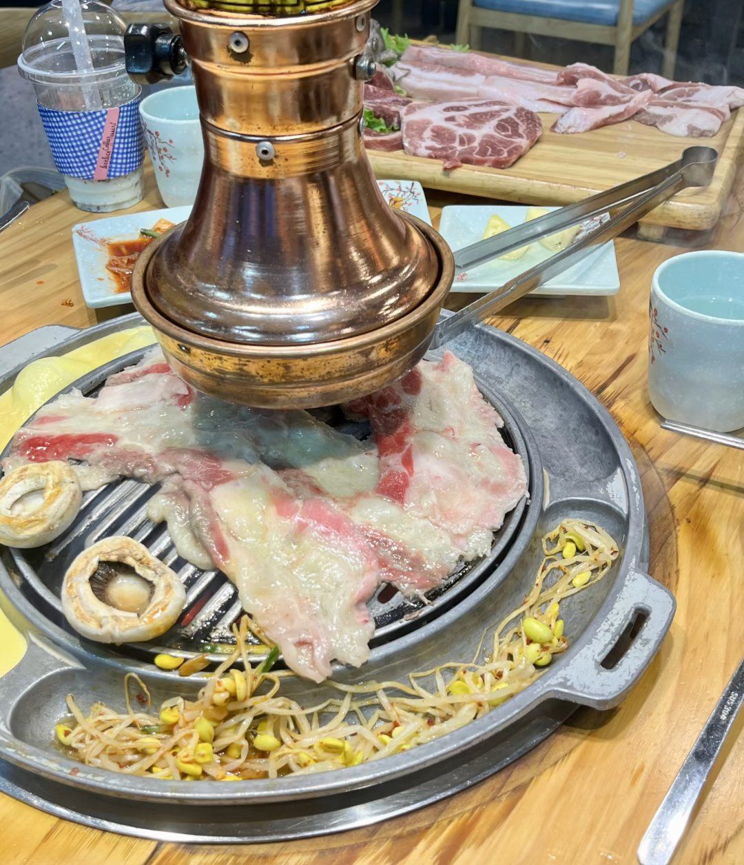 远景路的韩都烤肉真的好好吃!店面不大,人