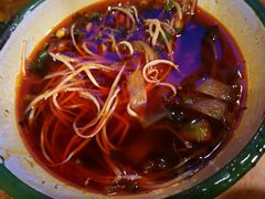 -拈签一笑黄牛肉辣卤串串