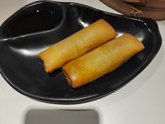 蟹黄鱼春卷-馋三尺蟹粉小笼(人民广场店)