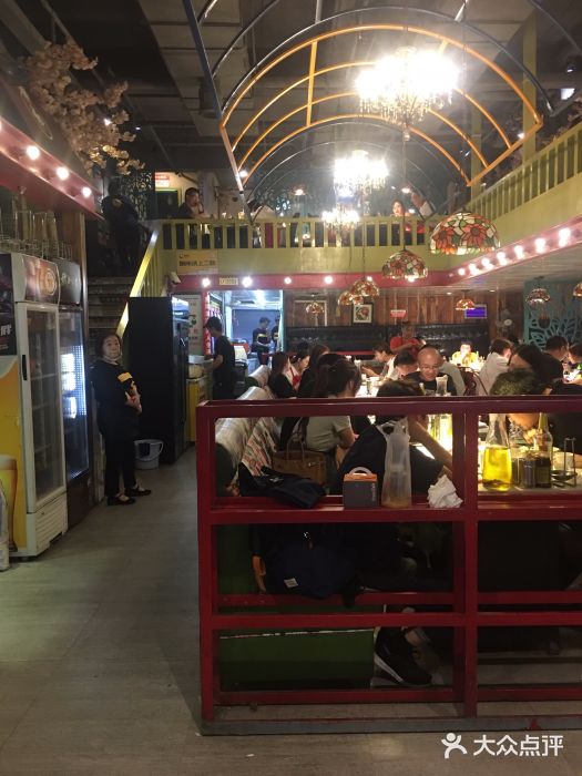 味之绝美蛙鱼头火锅(高新店)大堂图片