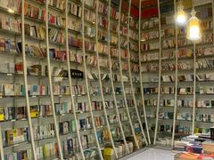 -钟书阁(松江泰晤士小镇店)